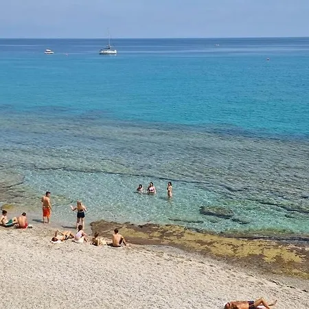 Apartment Del Borgo Di Mare Wifi Aria Cond Possibilita Di Box