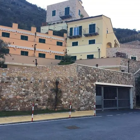 Διαμέρισμα Del Borgo Di Mare Wifi Aria Cond Possibilita Di Box Noli