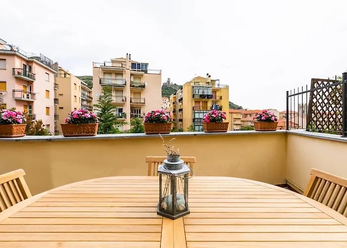 Appartement Del Borgo Di Mare Wifi Aria Cond Possibilita Di Box Noli